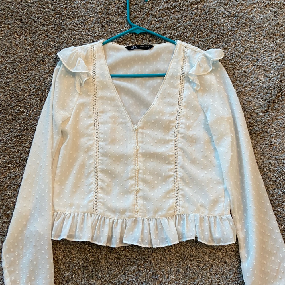 Cute Zara shirt.